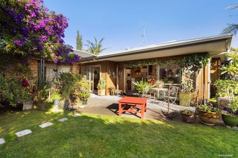 Photo of property in 3 Rakau Views, Orewa, 0931