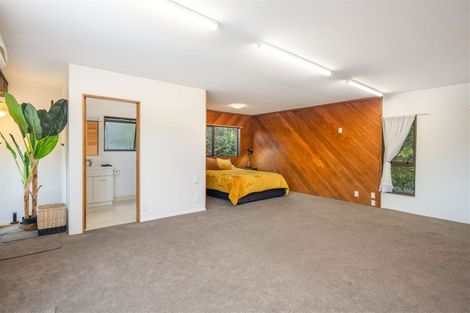 Photo of property in 2 Ramsey Place, Karori, Wellington, 6012