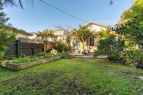 Photo of property in 1/121 Hataitai Road, Hataitai, Wellington, 6021