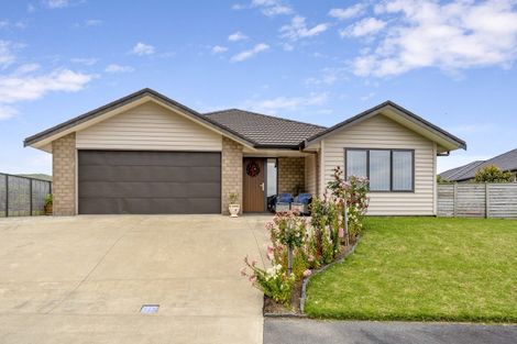 Photo of property in 35 Waipunahau Road, Waikanae, 5036