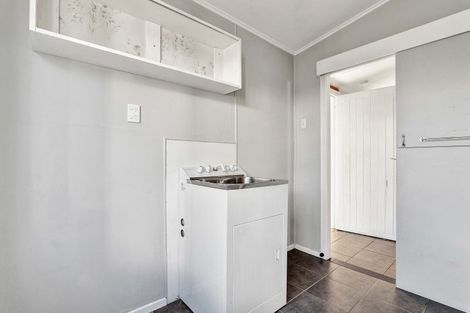 Photo of property in 18 Olivia Street, Stratford, 4332