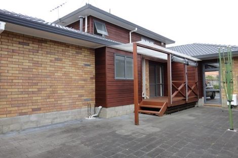 Photo of property in 8 Dunn Place, Farm Cove, Auckland, 2010