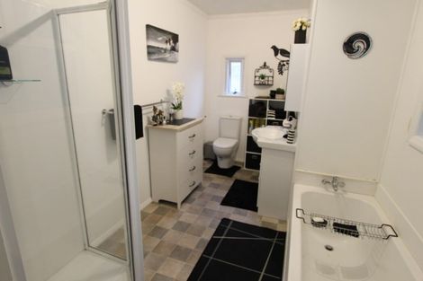 Photo of property in 1 Halls Road, Pahiatua, 4910