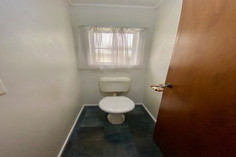 Photo of property in 2/122 Carlisle Road, Browns Bay, Auckland, 0632