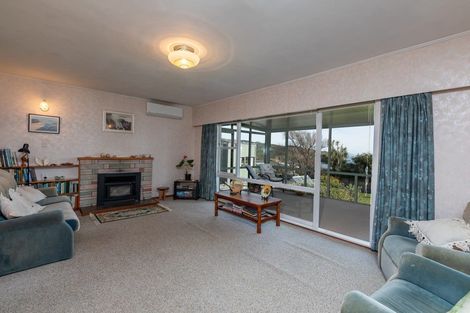 Photo of property in 5 Herewini Street, Titahi Bay, Porirua, 5022