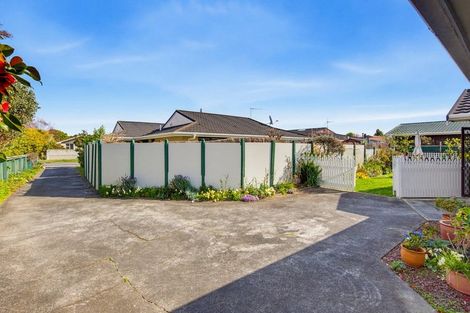 Photo of property in 43 Belvedere Avenue, Waikanae, 5036