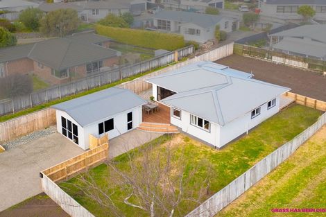 Photo of property in 42 Donovan Road, Paraparaumu Beach, Paraparaumu, 5032