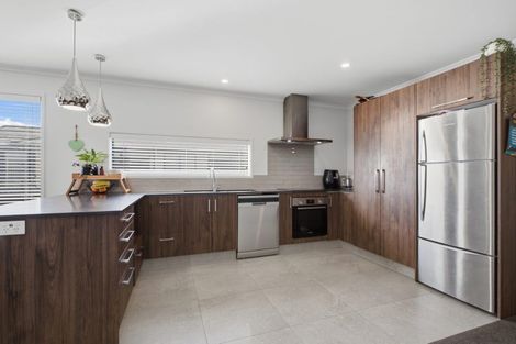 Photo of property in 51 Crown Street, Papamoa, 3118