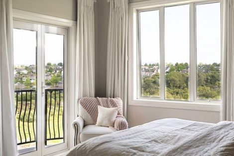 Photo of property in 15 Meadowbank Rise, Bethlehem, Tauranga, 3110