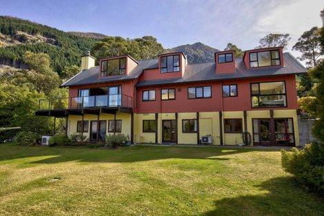 Photo of property in 79 Arawata Terrace, Sunshine Bay, Queenstown, 9300