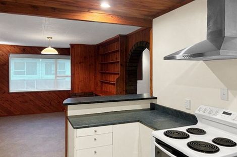 Photo of property in 77 Riverpark Crescent, Henderson, Auckland, 0610