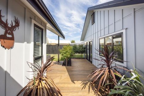 Photo of property in 23 Rich Rise, Havelock North, 4130