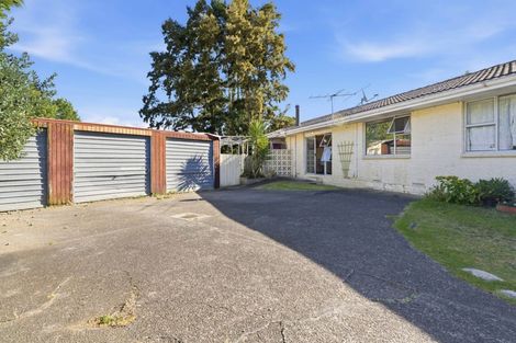 Photo of property in 2/15 Phoenix Place, Papatoetoe, Auckland, 2025