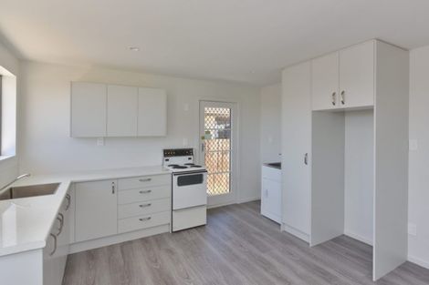 Photo of property in 17a Queenspark Drive, Parklands, Christchurch, 8083