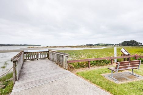 Photo of property in 1 Hall Place, Foxton Beach, Foxton, 4815