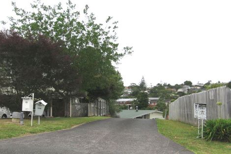 Photo of property in 1/14 Lyford Crescent, Sunnynook, Auckland, 0620