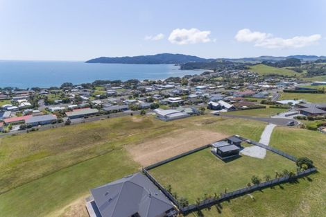 Photo of property in 6 Oden Hill, Coopers Beach, 0420