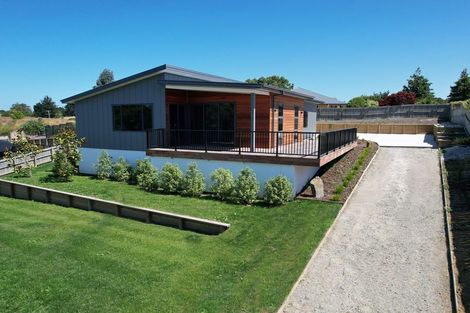 Photo of property in 21 Grove Avenue, Weston, Oamaru, 9401