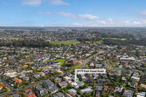 Photo of property in 2/173 East Coast Road, Castor Bay, Auckland, 0620