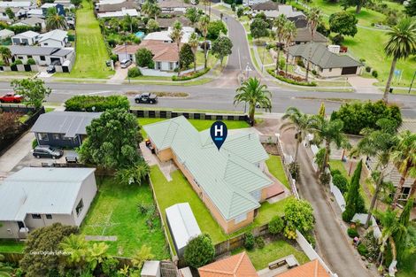 Photo of property in 202 Gravatt Road, Papamoa Beach, Papamoa, 3118