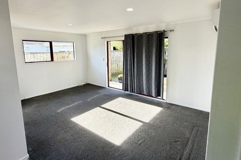 Photo of property in 18 Neems Place, Manurewa, Auckland, 2102