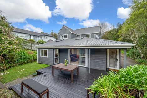 Photo of property in 92a Beach Road, Mellons Bay, Auckland, 2014
