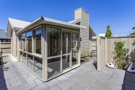 Photo of property in 3/44 Sawyers Arms Road, Northcote, Christchurch, 8052