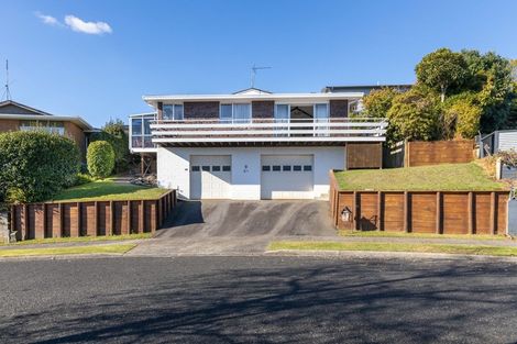 Photo of property in 9 Fairfax Terrace, Frankleigh Park, New Plymouth, 4310