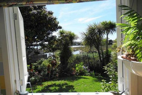 Photo of property in 68 Aramoana Avenue, Devonport, Auckland, 0624