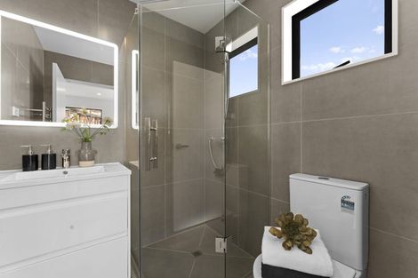 Photo of property in 7 Greenbrier Street, Westgate, 0814