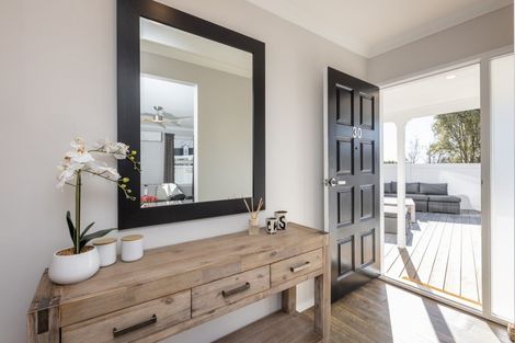 Photo of property in 30 James Cook Street, Havelock North, 4130