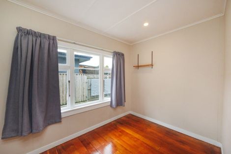 Photo of property in 32 Keeling Street, West End, Palmerston North, 4412