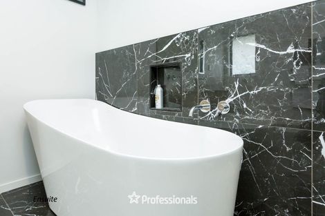 Photo of property in 48 Black Beech Street, Birchville, Upper Hutt, 5018