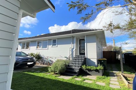 Photo of property in 41 Farquhar Road, Glendene, Auckland, 0602