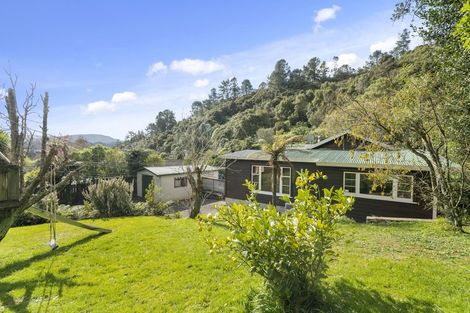 Photo of property in 115 Kamahi Street, Stokes Valley, Lower Hutt, 5019