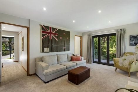 Photo of property in 17b Rangitoto Terrace, Milford, Auckland, 0620