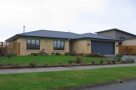 Photo of property in 26 Daniel Place, Kelvin Grove, Palmerston North, 4414