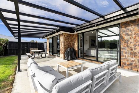 Photo of property in 31 Chestnut Close, Kelvin Grove, Palmerston North, 4414