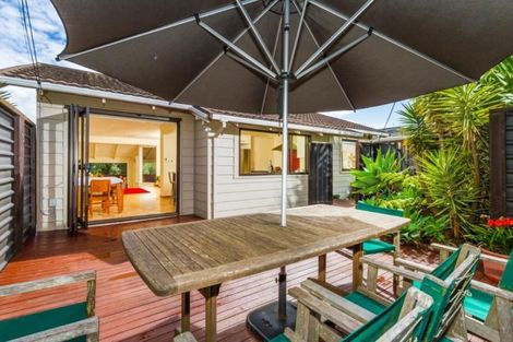 Photo of property in 1/13 Havelock Avenue, Forrest Hill, Auckland, 0620