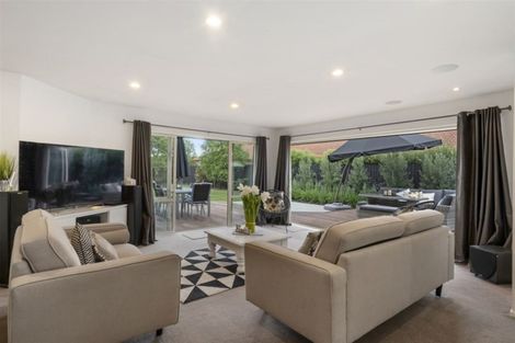 Photo of property in 48 Coolspring Way, Redwood, Christchurch, 8051