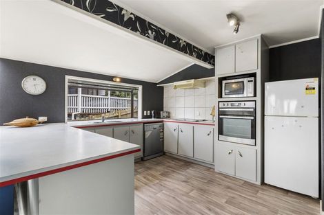 Photo of property in 1/15 Gwenand Place, Botany Downs, Auckland, 2010