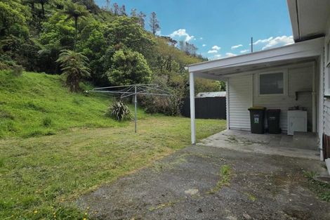 Photo of property in 52 Sunny Grove, Wainuiomata, Lower Hutt, 5014