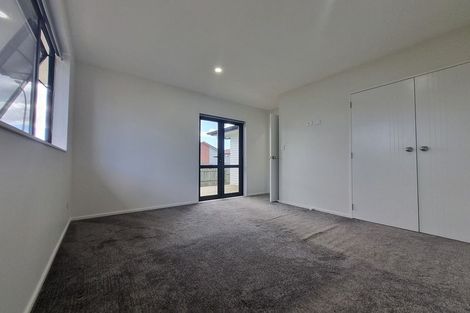 Photo of property in 2 Arnhem Place, Pukekohe, 2120