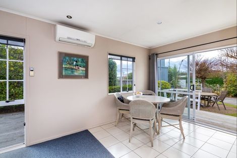 Photo of property in 2/12 Parata Street, Two Mile Bay, Taupo, 3330