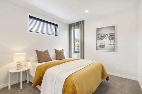 Photo of property in 33 Kikorangi Drive, Wainui, Silverdale, 0992