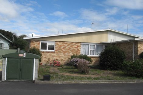 Photo of property in 2/84 Linton Street, West End, Palmerston North, 4410
