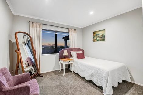 Photo of property in 14 Kingfisher Road, Silverdale, 0932