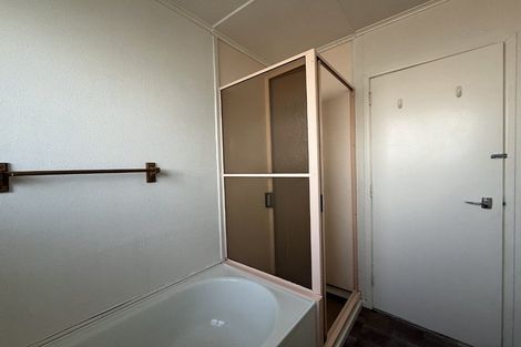 Photo of property in 21 Manu Crescent, Upper Vogeltown, New Plymouth, 4310