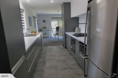 Photo of property in 11 Lithgow Drive, Otamatea, Whanganui, 4500