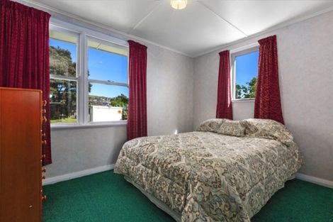 Photo of property in 18 Waiuta Street, Titahi Bay, Porirua, 5022